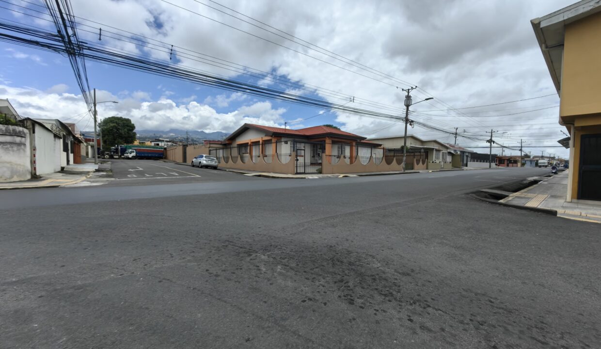 Casa Molino 2025-04-23 at 15.37.19 (1)