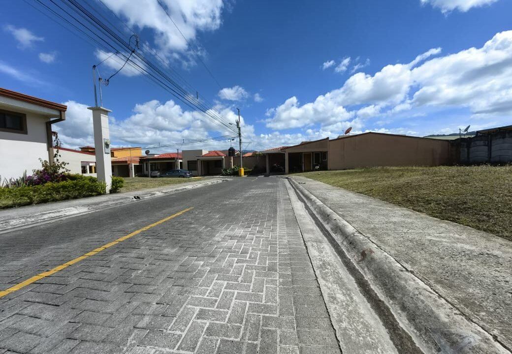 Lote en Condominio Villa Dulce Nombre 2025-04-14 at 09.40.35 (4)