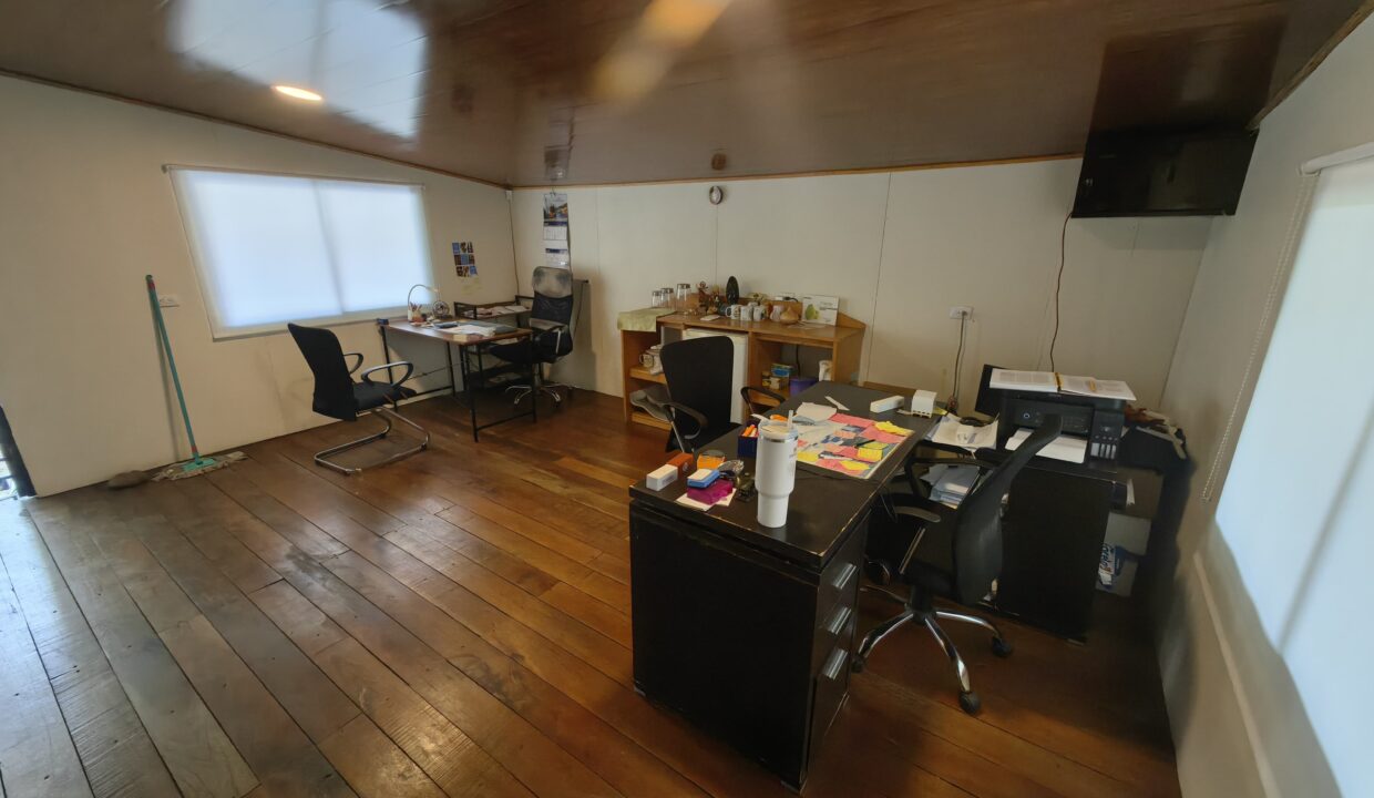 WhatsApp Image 2025-11-27 at 19.01.49