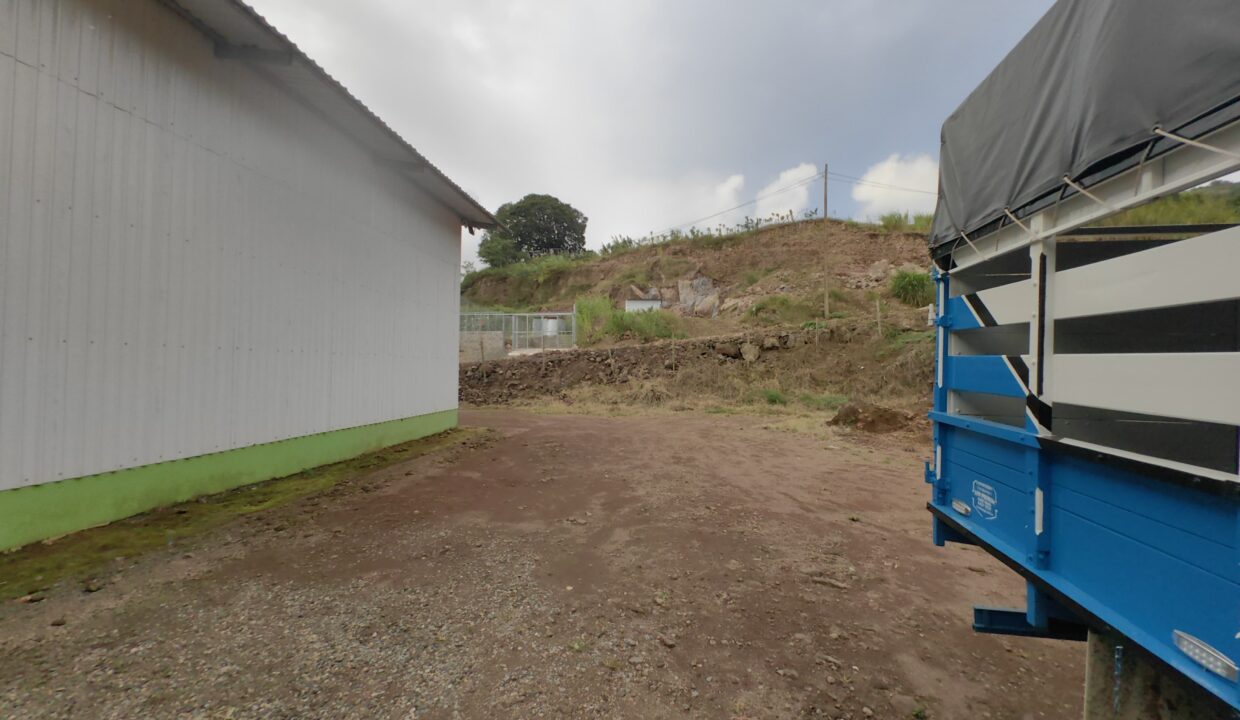 WhatsApp Image 2025-11-27 at 19.01.50