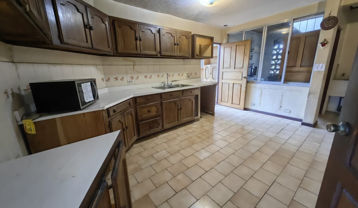 WhatsApp Image 2025-12-08 at 11.15.41