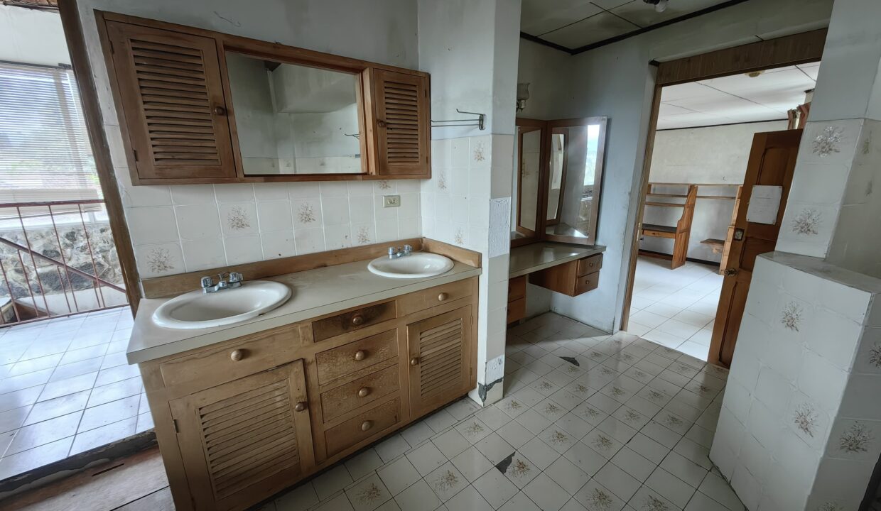 WhatsApp Image 2025-12-08 at 11.16.16