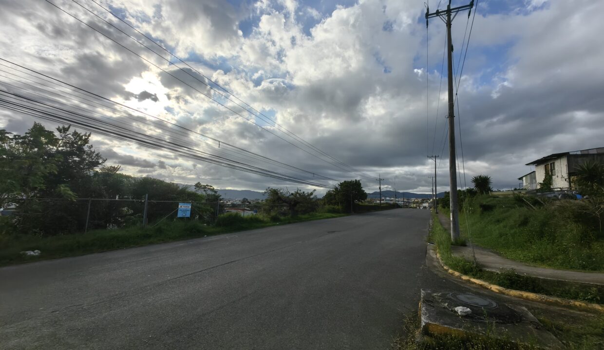 WhatsApp Image 2025-12-16 at 16.22.57