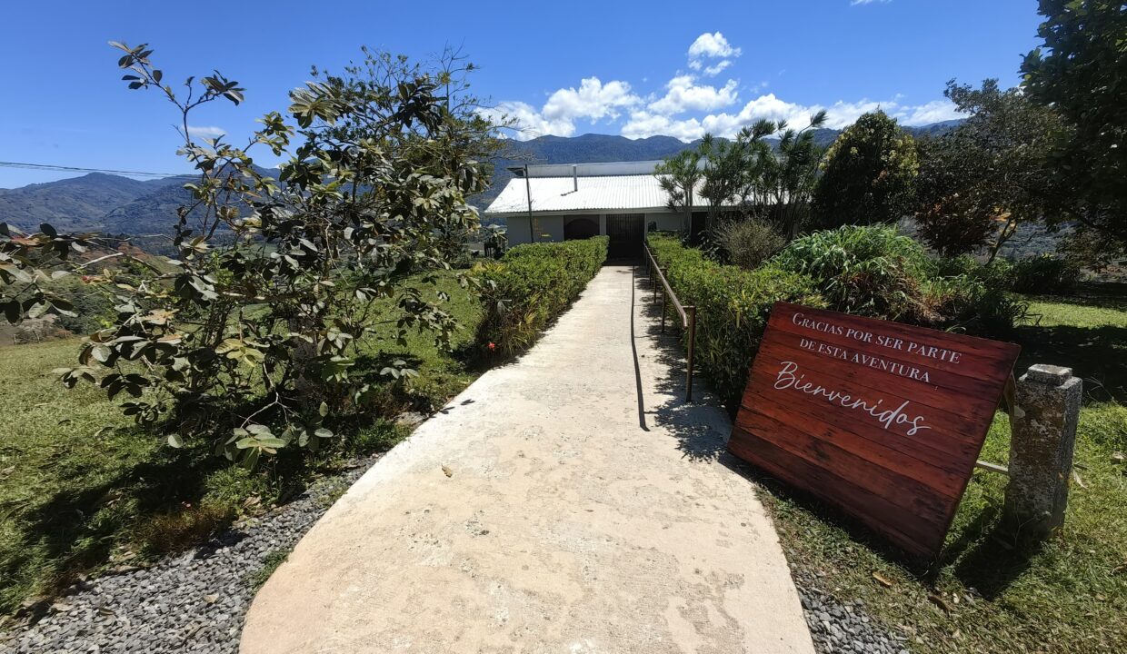 WhatsApp Image 2026-01-27 at 15.03.45 (1)