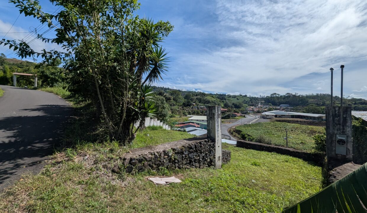 WhatsApp Image 2026-03-09 at 18.10.27 (4)