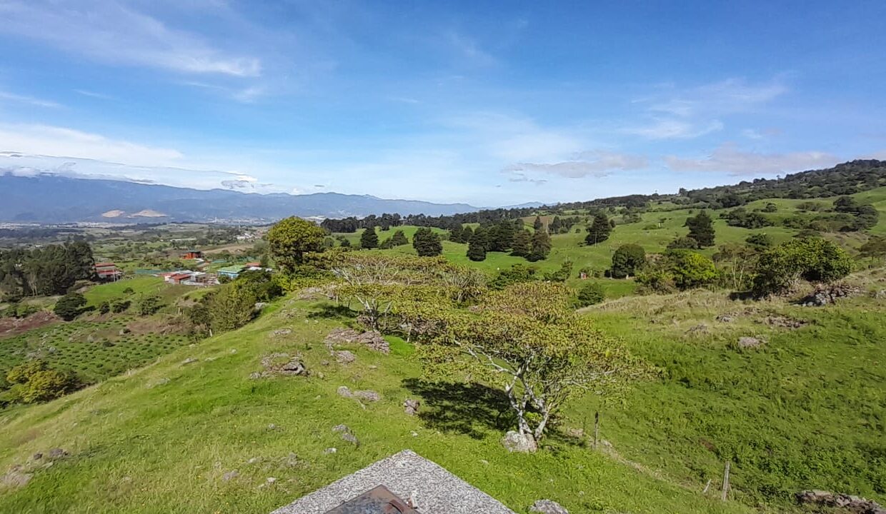 WhatsApp Image 2026-04-16 at 17.29.48 (1)